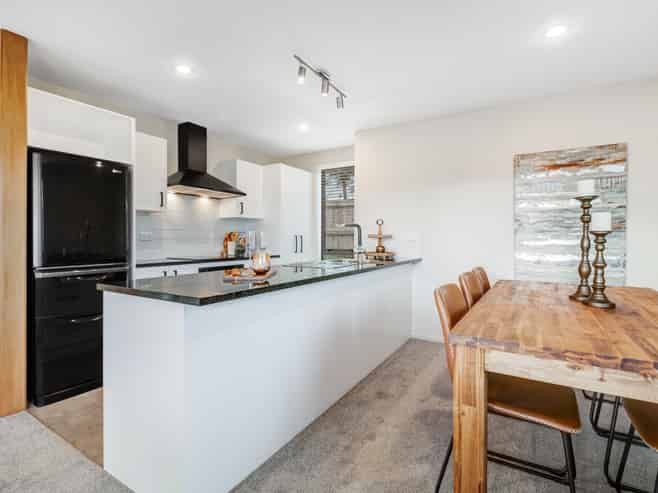 383 Lake Road, Hauraki