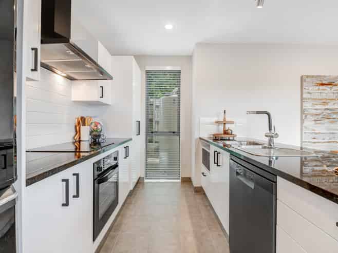 383 Lake Road, Hauraki