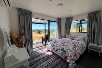 12 Marshall Road, Manukau Heads