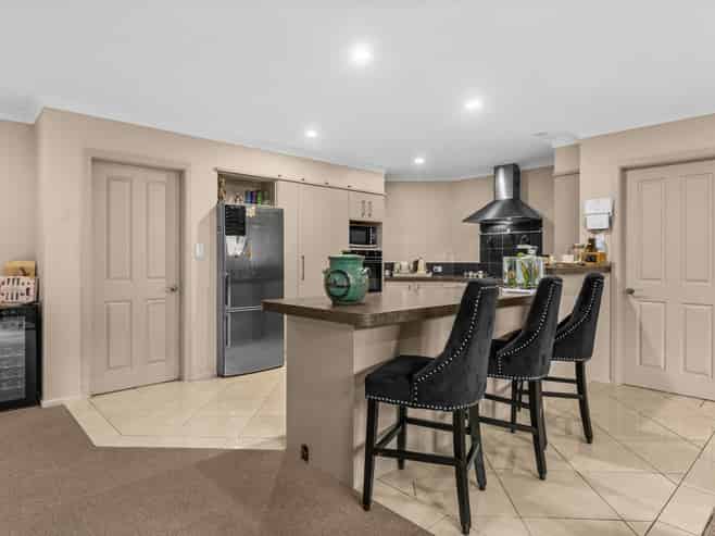 15 Delta Mews Place, Clive