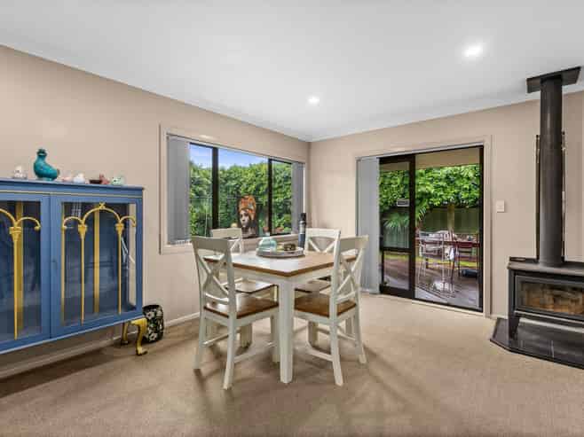 15 Delta Mews Place, Clive