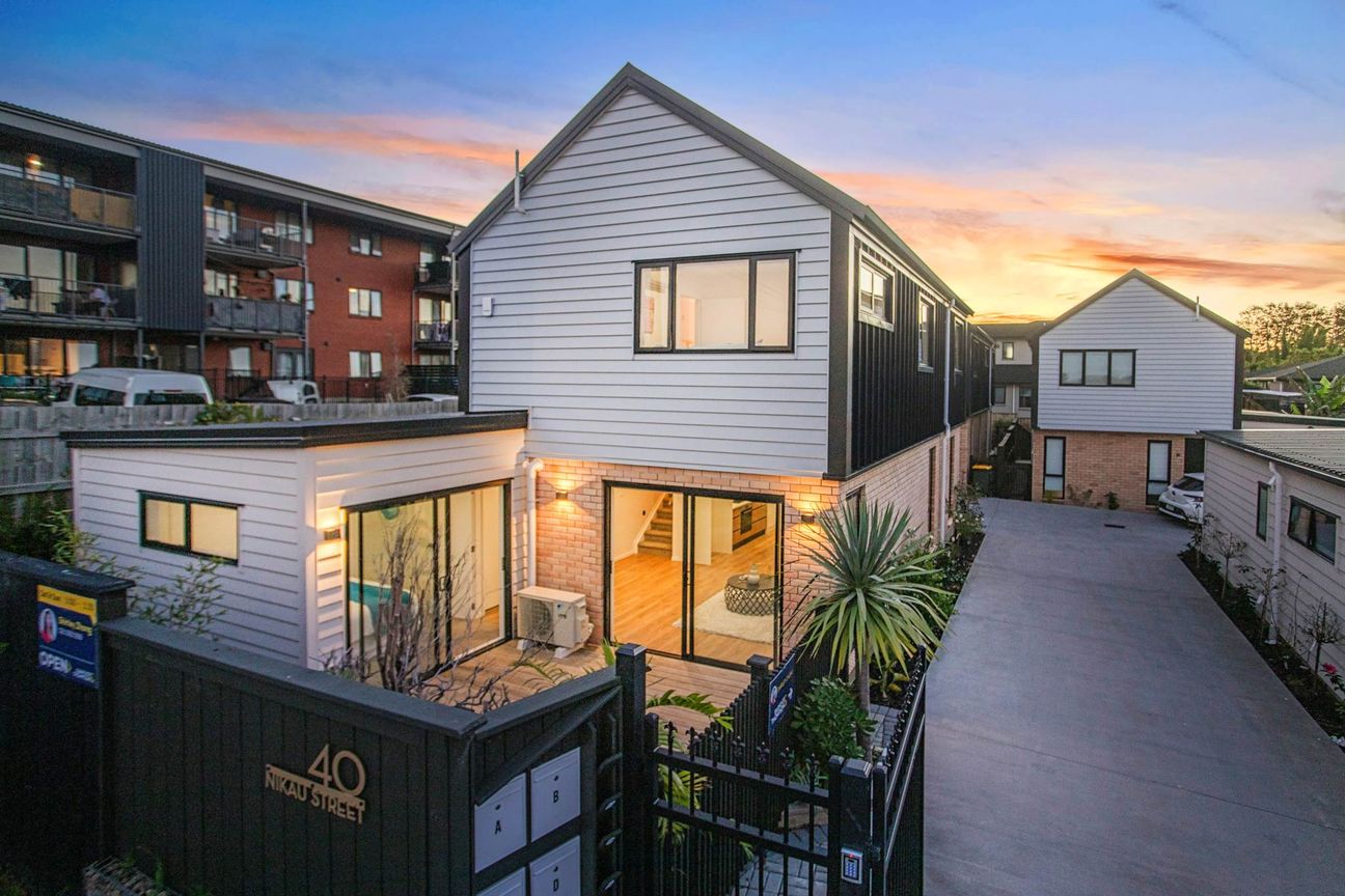 Luxury Style, Standalone & Freehold Living Bliss!! - Veduta 3