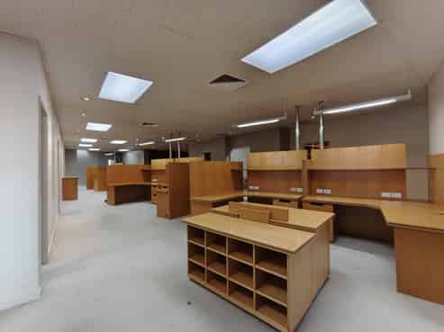 High-Profile Greenlane Showroom Opportunity