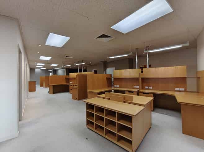 High-Profile Greenlane Showroom Opportunity