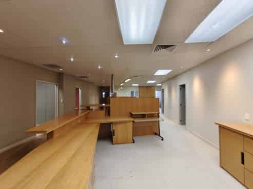High-Profile Greenlane Showroom Opportunity