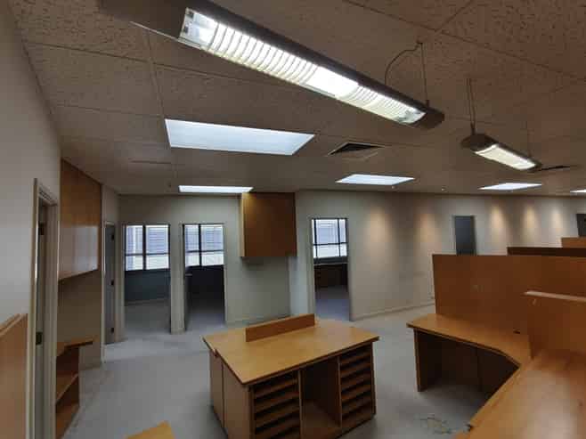 High-Profile Greenlane Showroom Opportunity