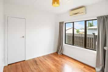 3/5 Henwood Avenue, Mangere East