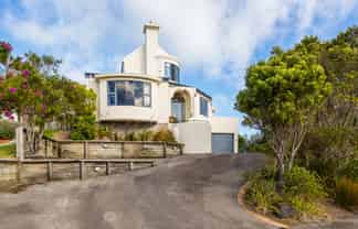 10 Signallers Grove, Strathmore Park