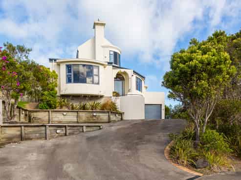 10 Signallers Grove, Strathmore Park