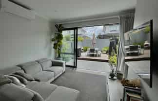 87 Kopuru, Whenuapai