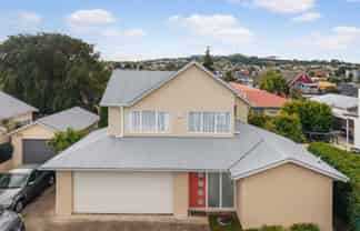 2/122a Selwyn Street, Onehunga