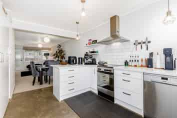 27B Brussels Street, Miramar