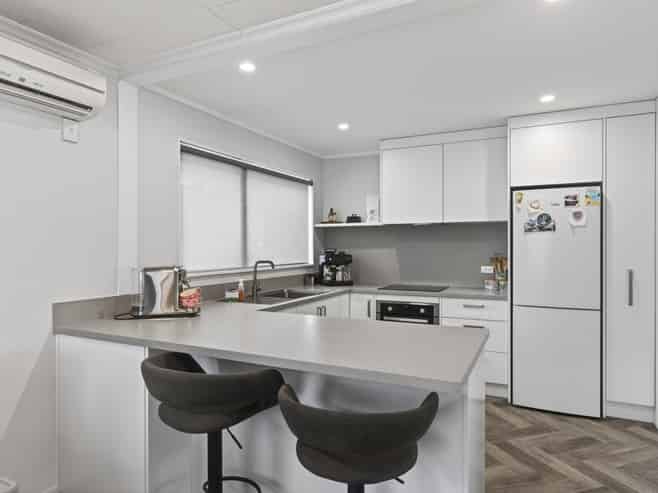 1/6 Hoyle Place, Westown