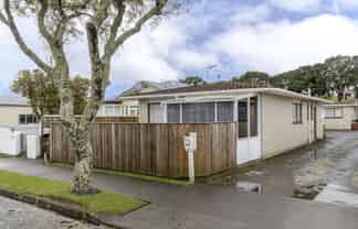 1/6 Hoyle Place, Westown