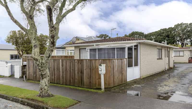 1/6 Hoyle Place, Westown
