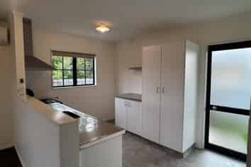 2/806 Gordon Road, Raureka