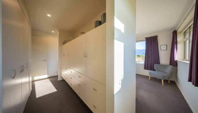 73 Holmwood Road, Manapouri