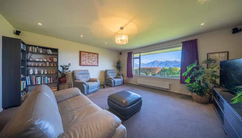 73 Holmwood Road, Manapouri
