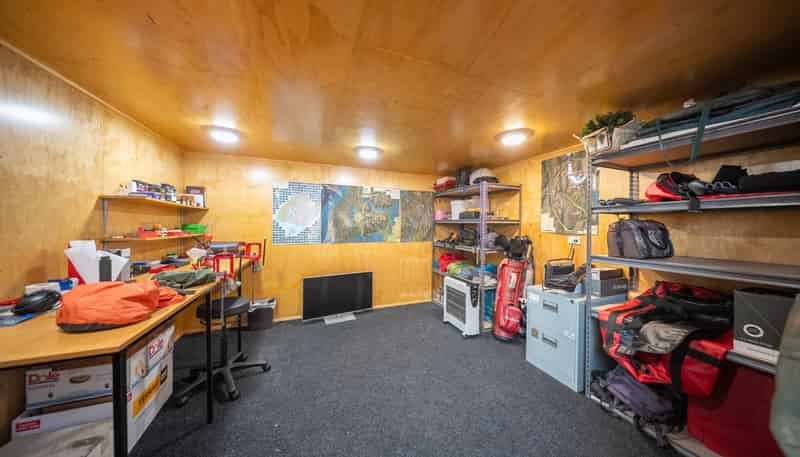 73 Holmwood Road, Manapouri