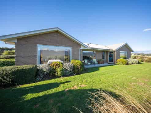 73 Holmwood Road, Manapouri