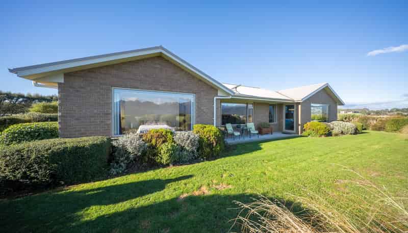 73 Holmwood Road, Manapouri