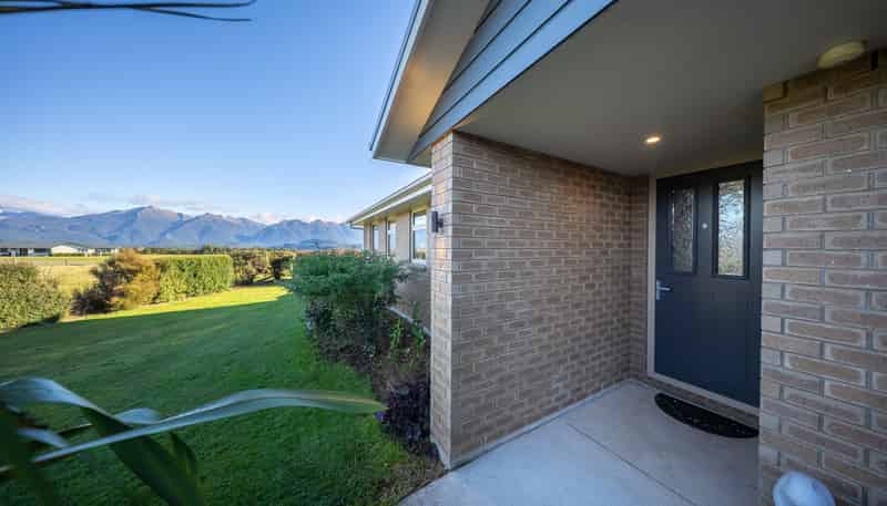 73 Holmwood Road, Manapouri
