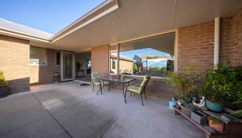 73 Holmwood Road, Manapouri