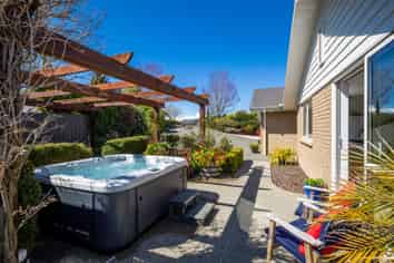 3 Bright Lane, Redwood Valley