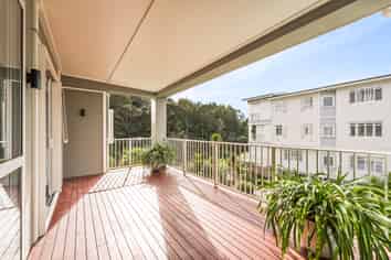 30 Eaves Bush Parade, Orewa