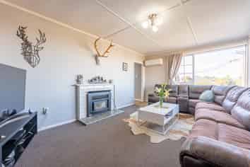 4 Tweedy Street, Marchwiel