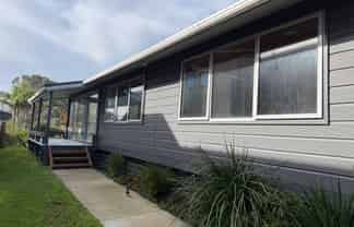 5 Snell Cres, Waihi Beach