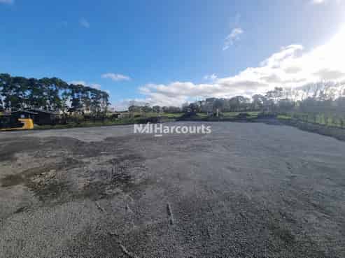 Solid Industrial Yard - 1,000sqm