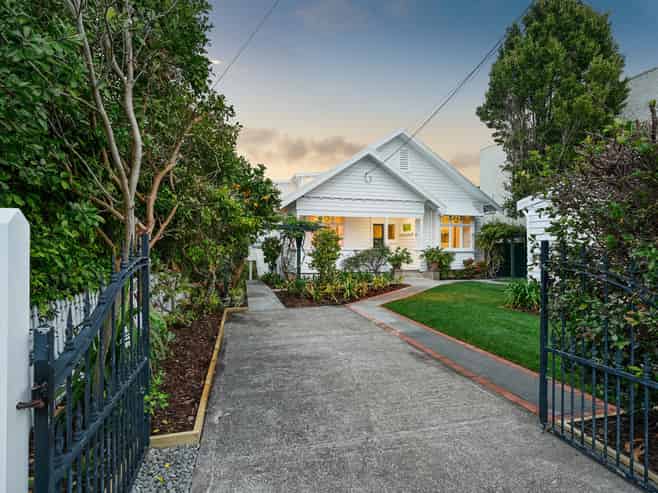 59 Clarence Street, Devonport