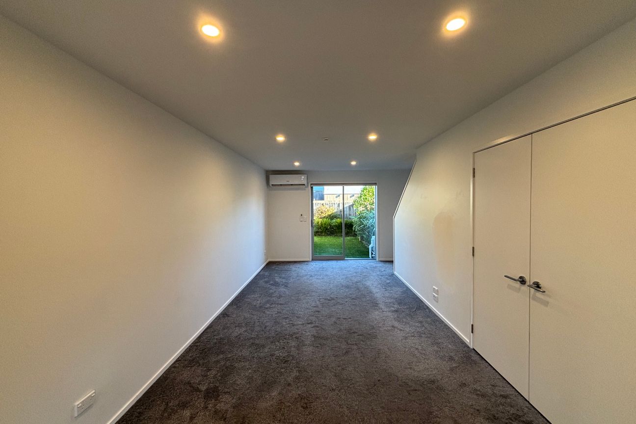 8/295 Armagh Street - View 2