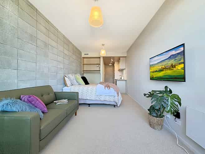204A/2 Campbell Terrace, Petone