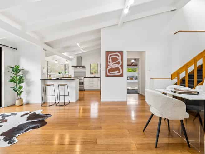 34 Castleton Drive, Mellons Bay
