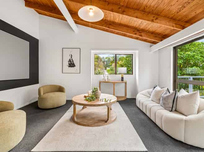34 Castleton Drive, Mellons Bay