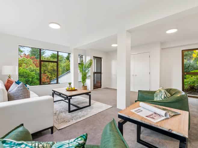 34 Castleton Drive, Mellons Bay