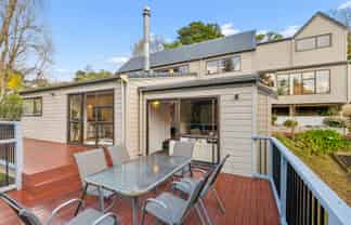 34 Castleton Drive, Mellons Bay