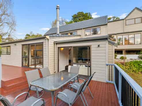 34 Castleton Drive, Mellons Bay