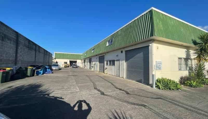 1/3 Avenger Place, Glendene