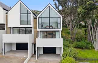 83 Melbourne Road, Island Bay