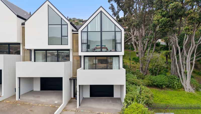 83 Melbourne Road, Island Bay