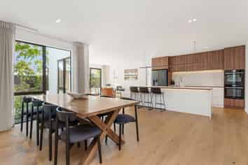 171A Mays Road, Saint Albans