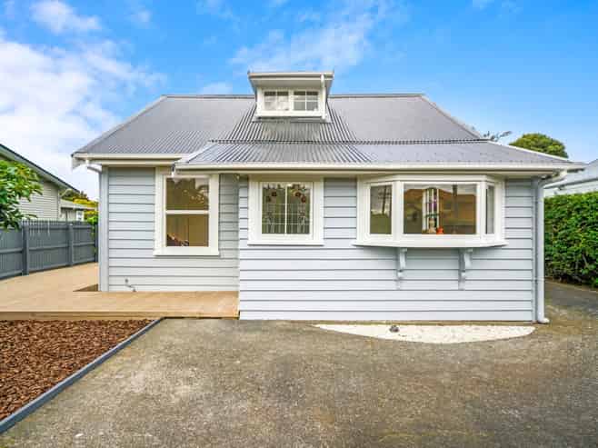 82 The Drive, Epsom
