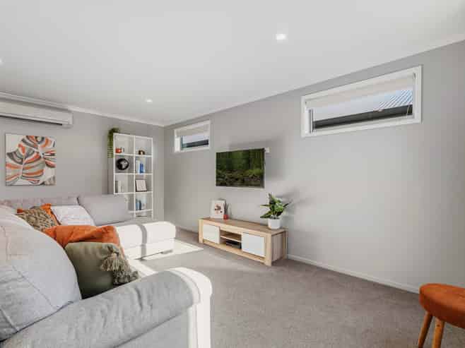 15 Capstan Close, Pyes Pa