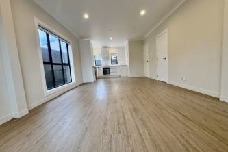 Spacious 3-Bedroom Townhouse - Bild 3