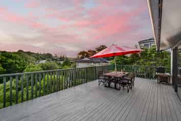 10 Oliver Twist Avenue, Mellons Bay