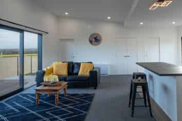 13 Meadowbank Drive, MILTON