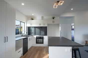 13 Meadowbank Drive, MILTON